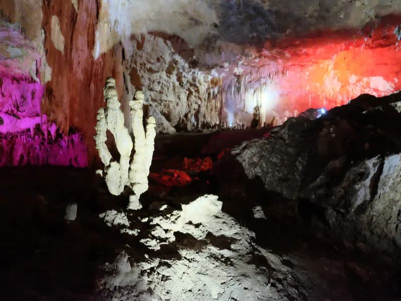 Кутаиси: пещера Прометея, Гелати, Моцамета и Баграти, фото 6